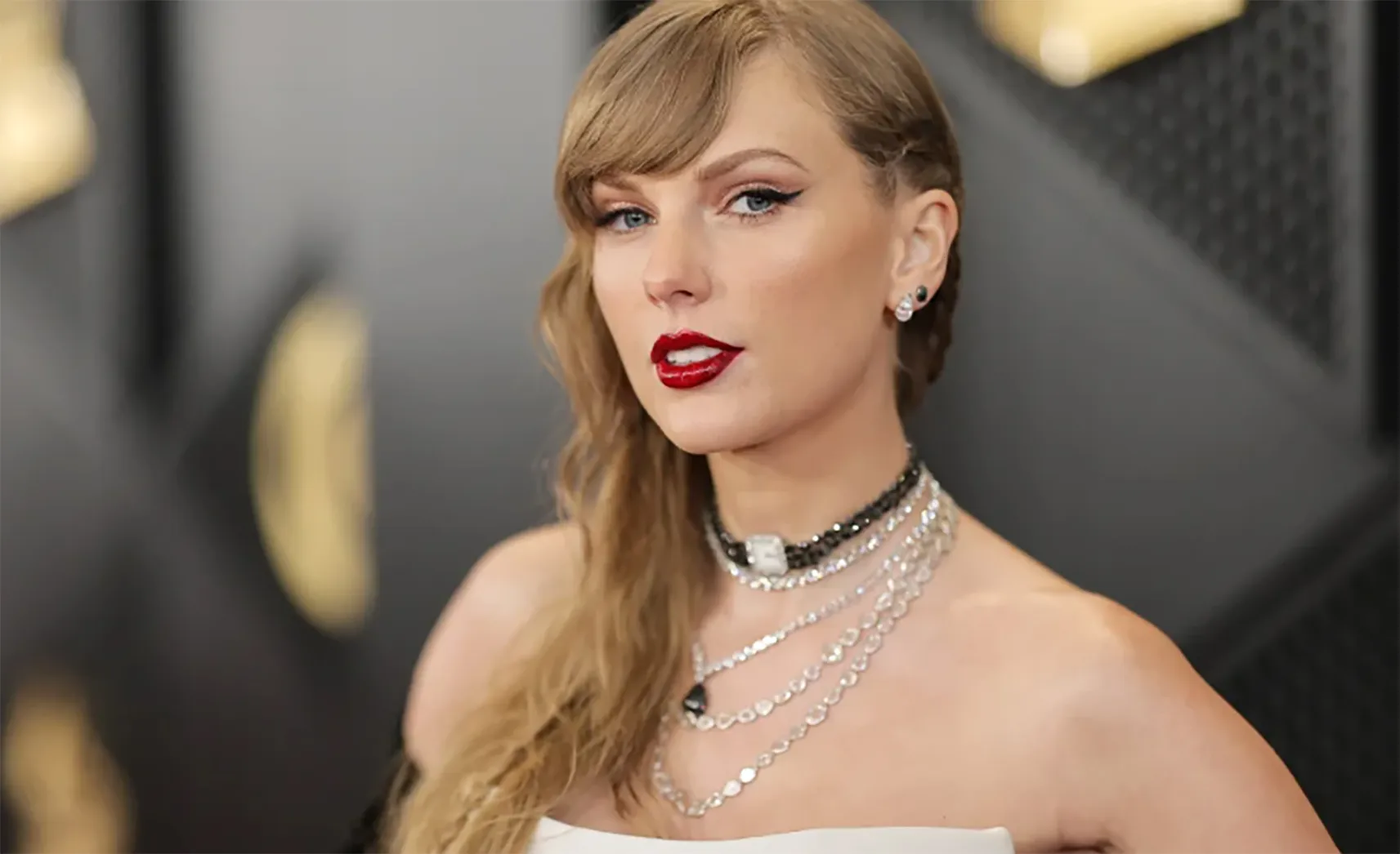 Taylor Swift góp 100 ngàn USD cho gia đình nạn nhân thiệt mạng trong vụ xả  súng