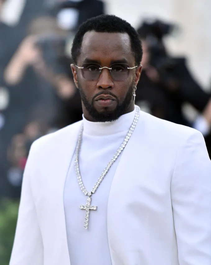 El hijo de Diddy da un paso escandaloso cuando su padre comparece ante el tribunal por un escándalo sexual