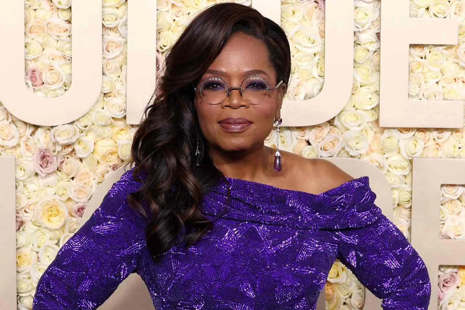 Oprah Winfrey Is a Bombshell in Body-Con Gown at 2024 Golden Globes ...