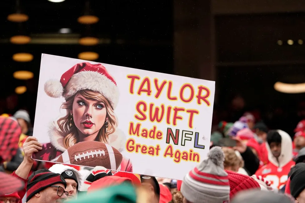 Taylor Swift called a 'distraction' for Travis Kelce after latest loss