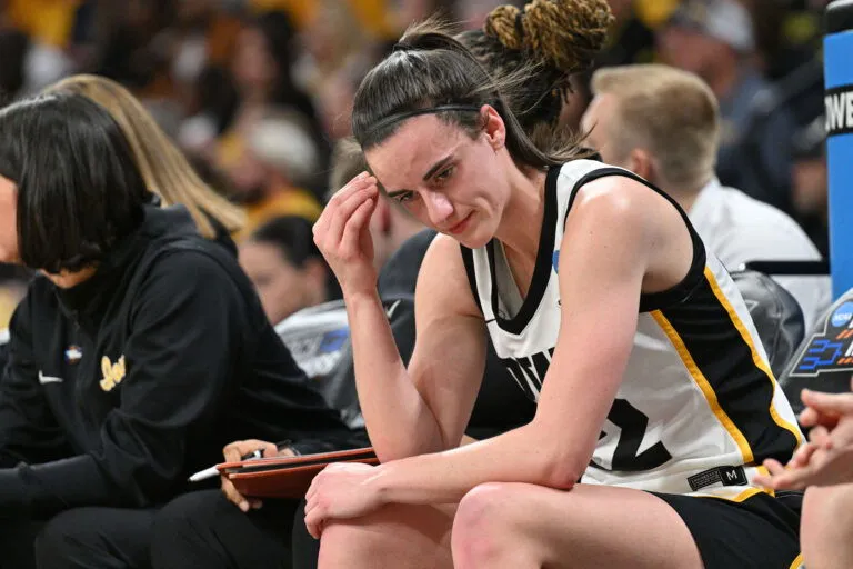 F*****g Cry Baby”: Caitlin Clark Suffers Wrath of Ruthless Fans as Dawn  Staley Exposes Iowa Star's Struggles - EssentiallySports