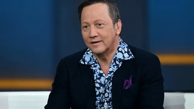 Rob Schneider przeprasza córkę: "Nie byłem dobrym ojcem". Co zarzuca mu  Elle King? - Filmweb