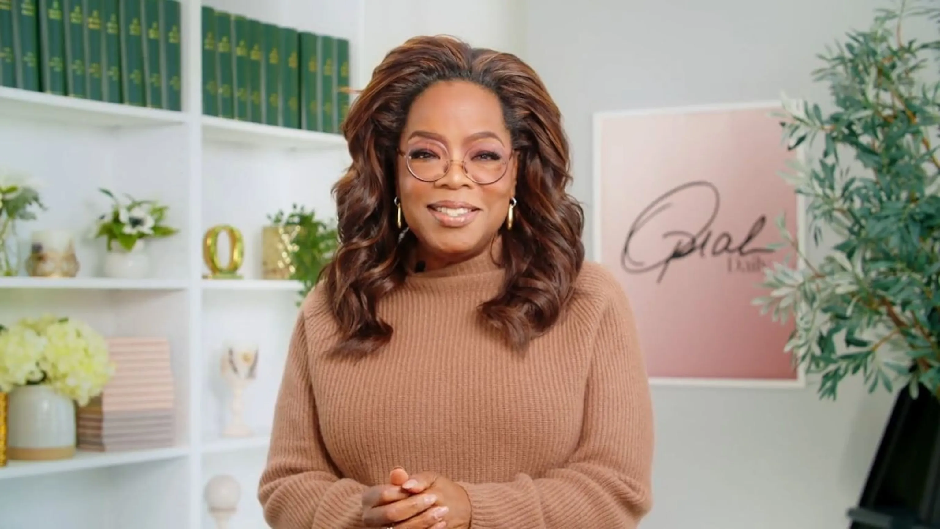 Made In America: Oprah Winfrey is back with her 'Favorite Things' of 2024 -  ABC News