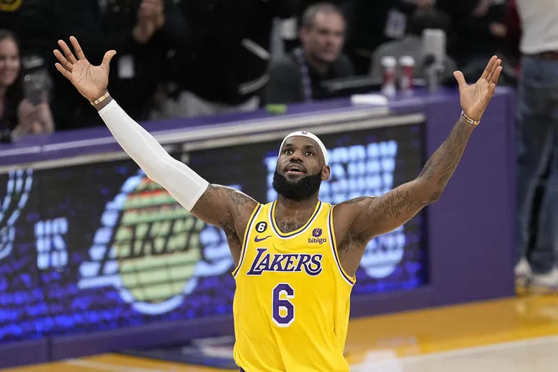 LeBron James přidá v NBA minimálně 21. sezonu | ČeskéNoviny.cz