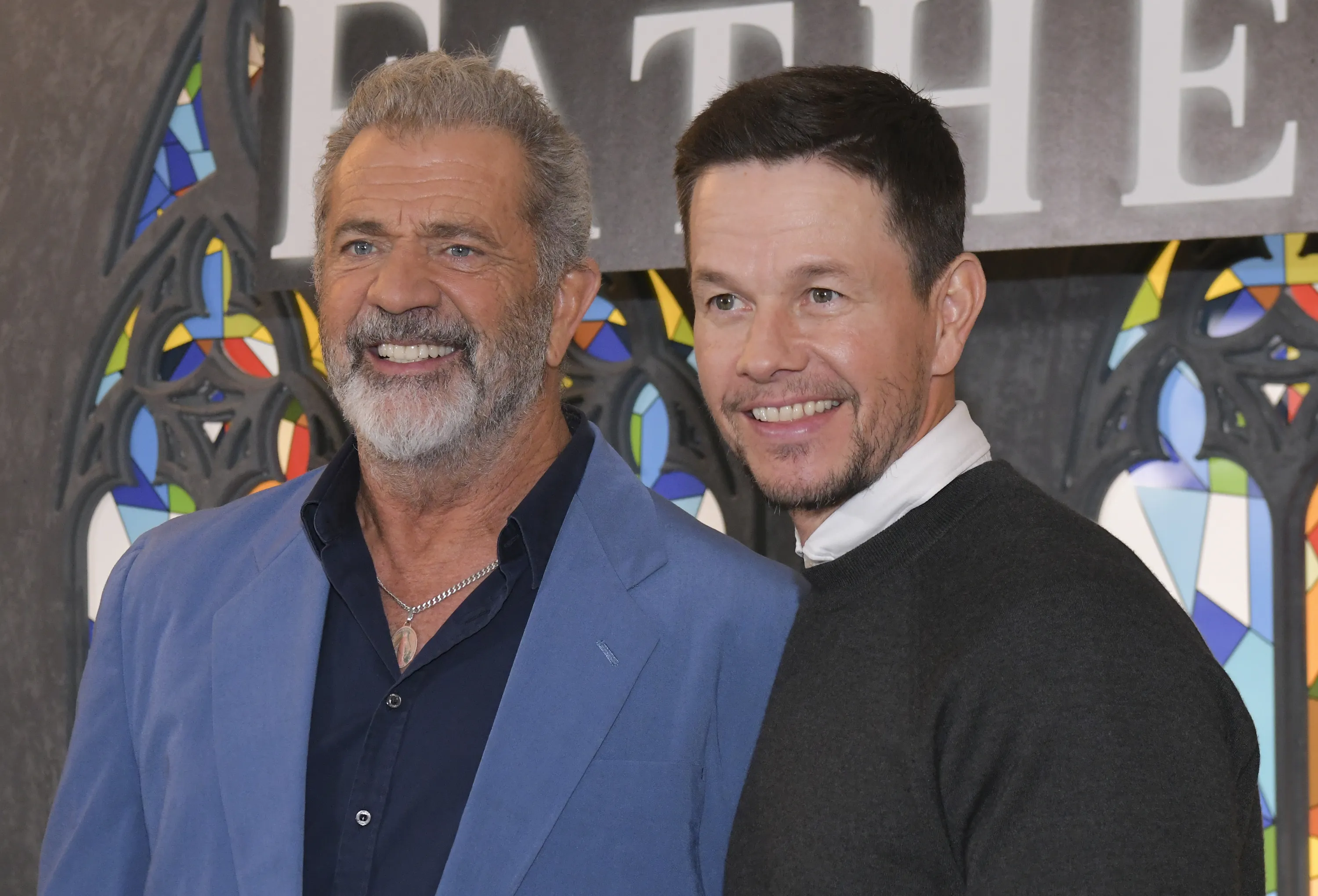 Mel Gibson and Mark Wahlberg's 'Flight Risk' Sets Fall 2024 Release