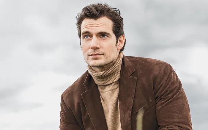 Henry Cavill: “Trai đẹp mọt sách” đa tài của Hollywood