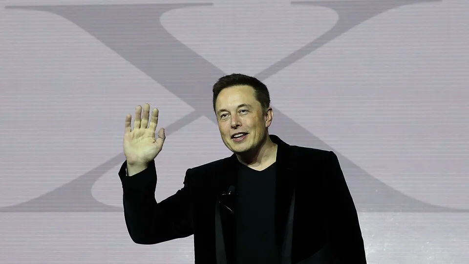 Bye bye birdie. Elon Musk says Twitter is changing its logo to the letter X  | GBH