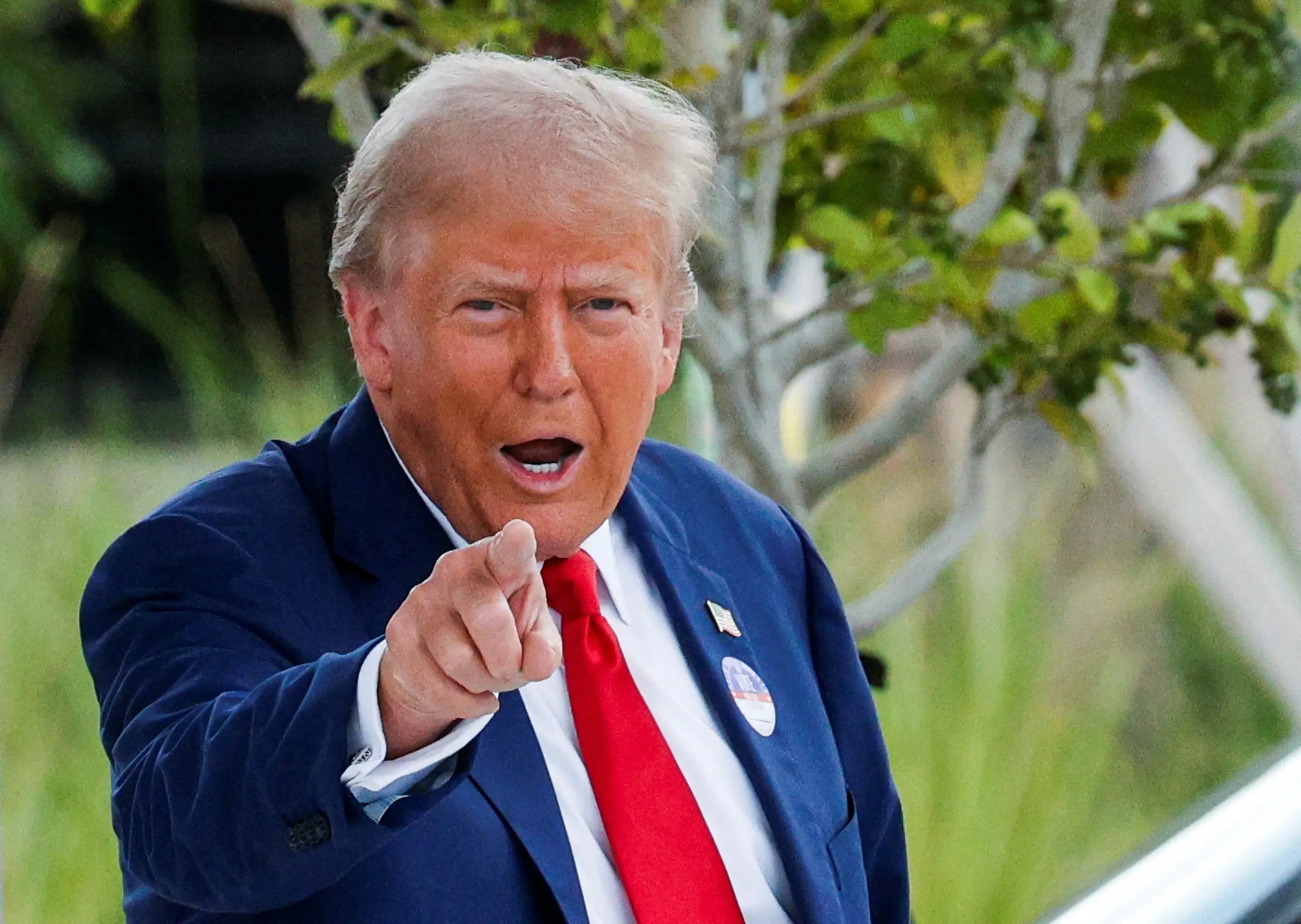 Cover Image for More than one million illegal immigrants leave the US on their own